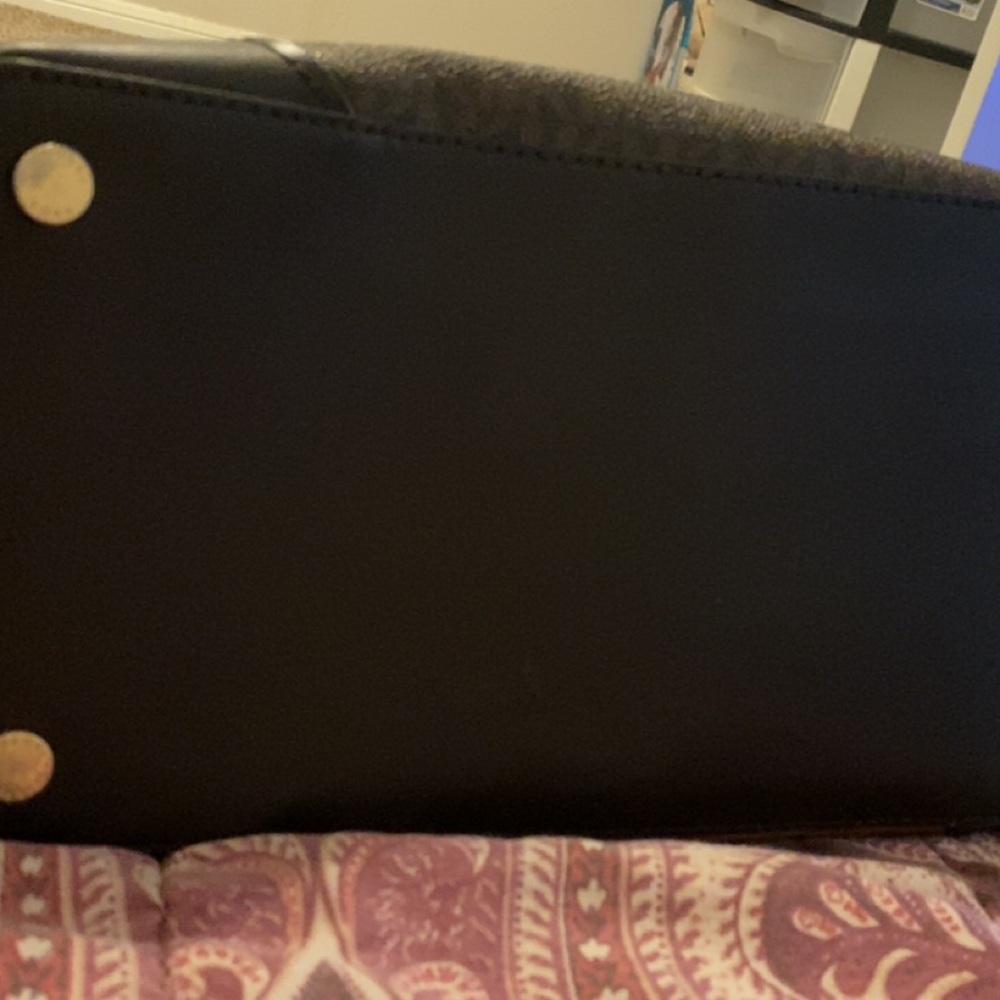 Michael KORS purse - Picture 4 of 8